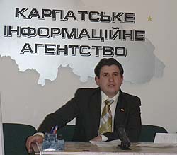 Роботу гарячої лінії розпочав голова КВУ в Закарпатській області
